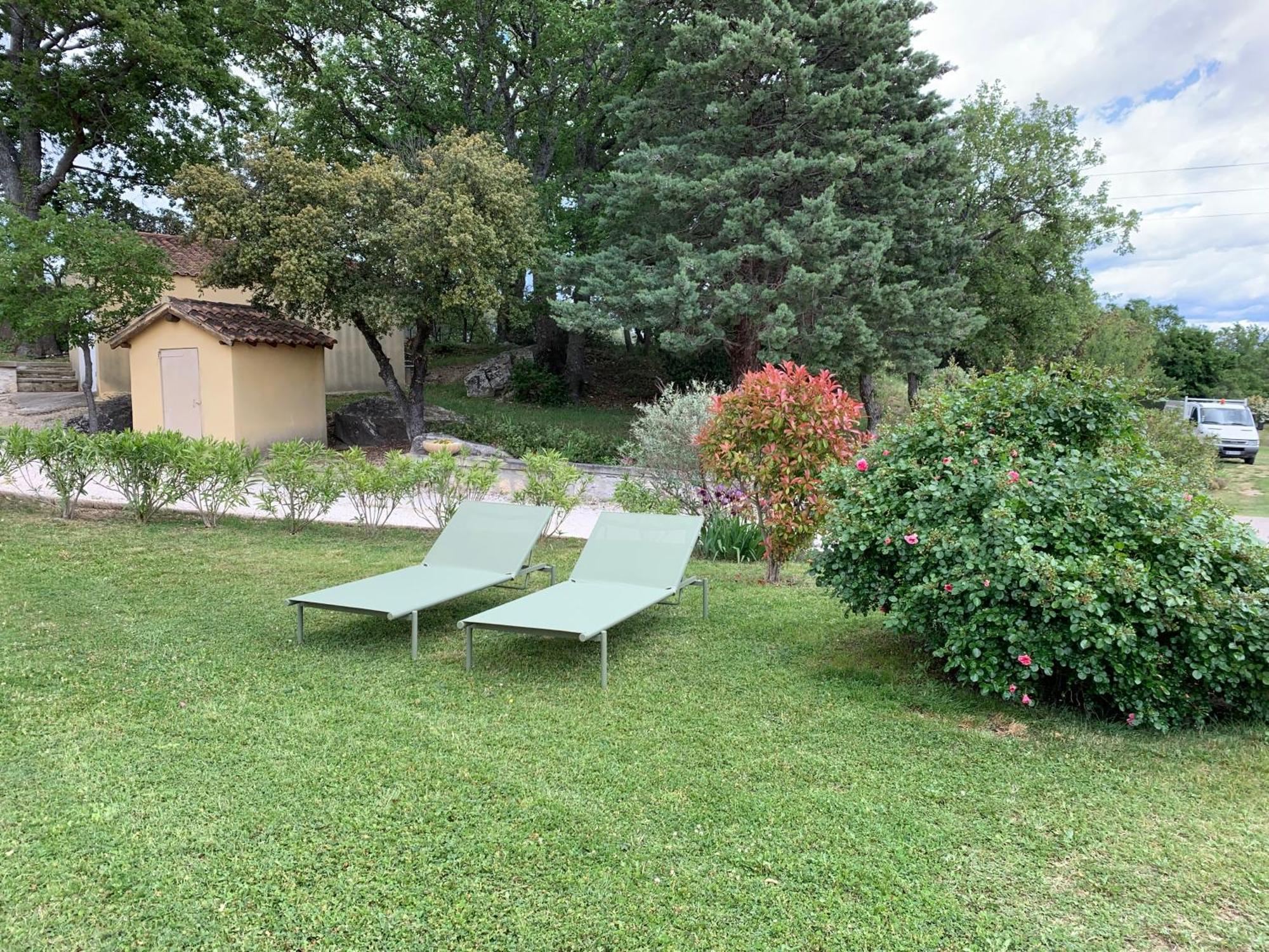 Studio Au Pied De La Ste Victoire Puyloubier Exterior photo